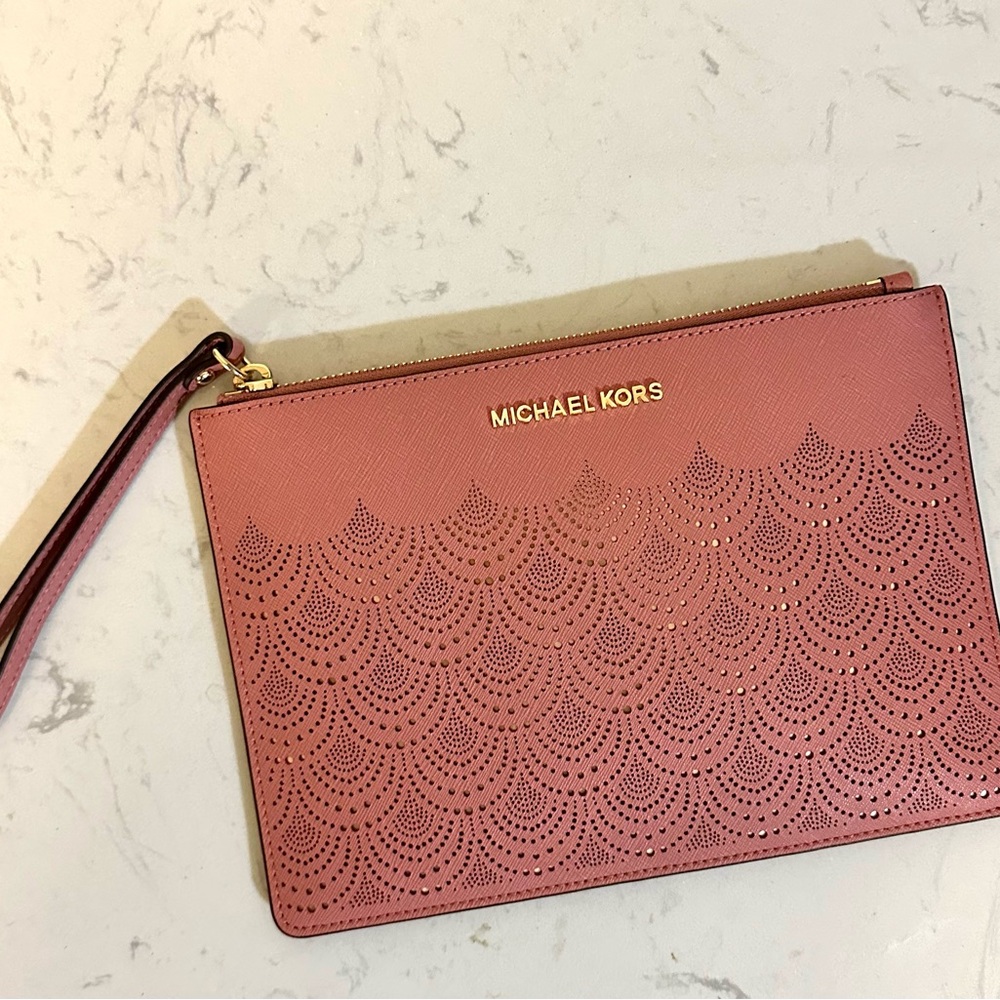 NWOT- Michael Kors Dusty Rose XL Wristlet Clutch